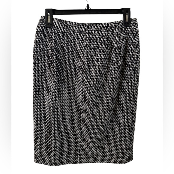Talbots Elegant Alpaca Blend Textured Black and White Patterned Pencil Skirt - Picture 3 of 4